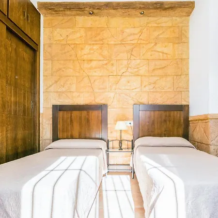2 Bedroom Gorgeous In