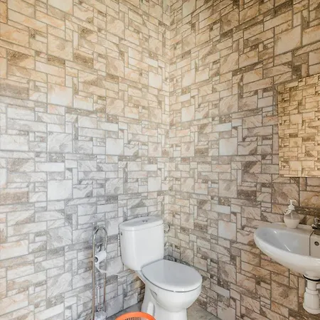 2 Bedroom Gorgeous In * Casariche
