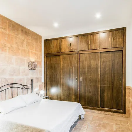 2 Bedroom Gorgeous In Holiday home