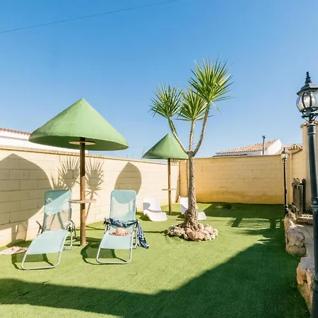 2 Bedroom Gorgeous In Holiday home Casariche
