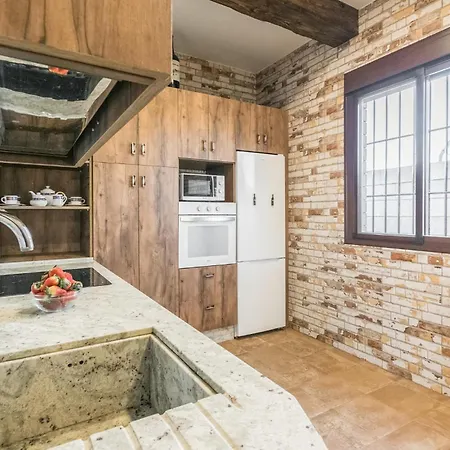 2 Bedroom Gorgeous In *