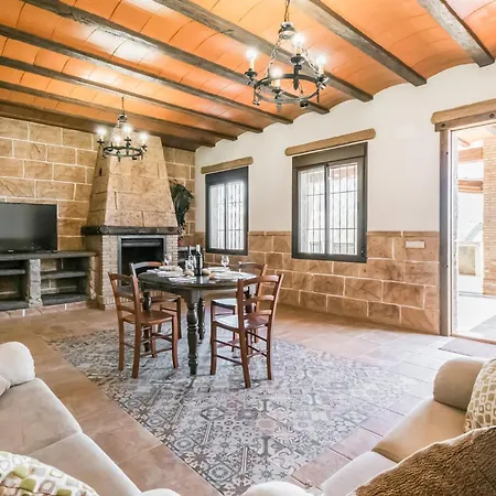 2 Bedroom Gorgeous In Casariche
